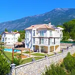 Villa Lillyrose *