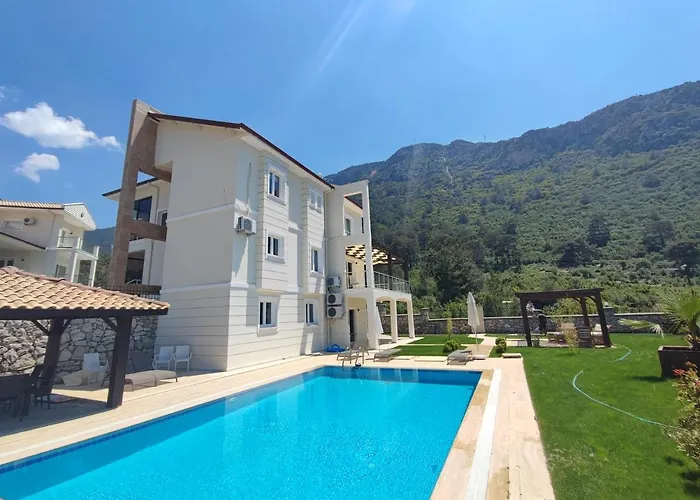 Lillyrose Villa *