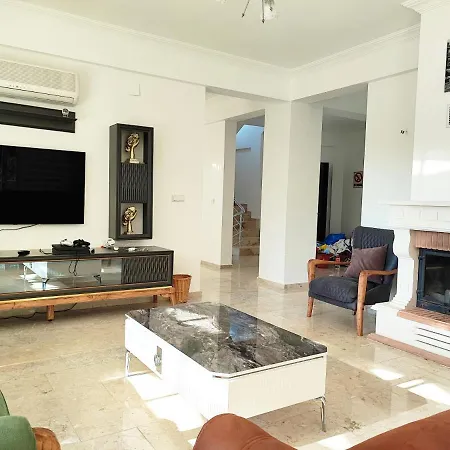 Lillyrose Villa *